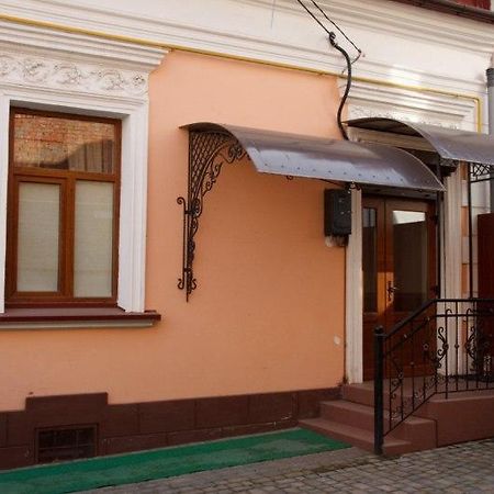Хостел Гостинный двор Тернополь Экстерьер фото